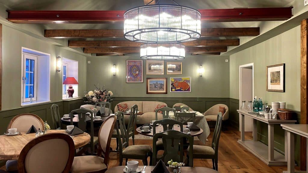 Sonntagsbrunch Guts Cafe im Nachtwaechterhaus Thomas Taanum bearbeitetvon Christian Horn e651e2c937